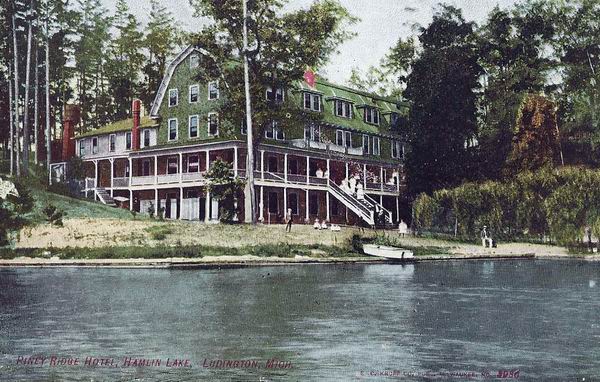 Piney Ridge Hotel Hamlin Lake Ludington (newer photo)
